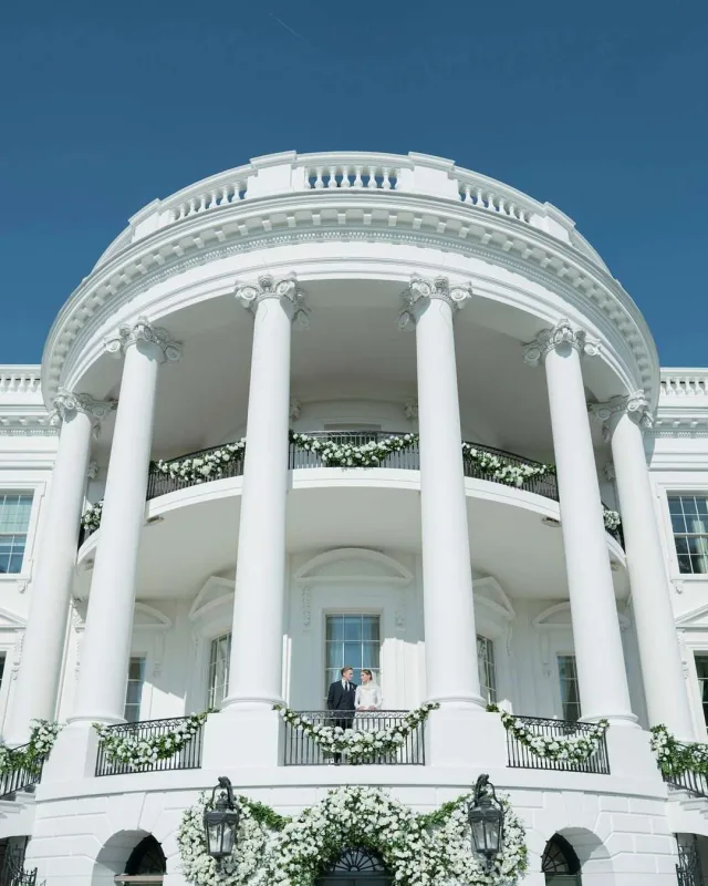 Bayden nəvəsinə Ağ Evdə toy etdi