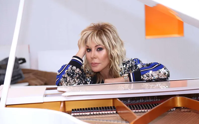 Prezident maşında Brilliantı dinlədi - Video