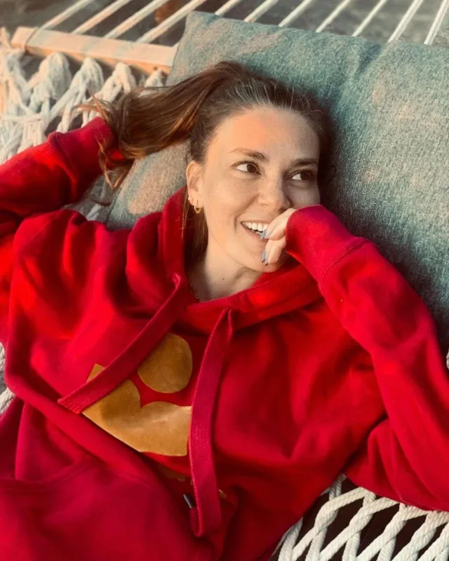 Aslı Enver hamilədir!