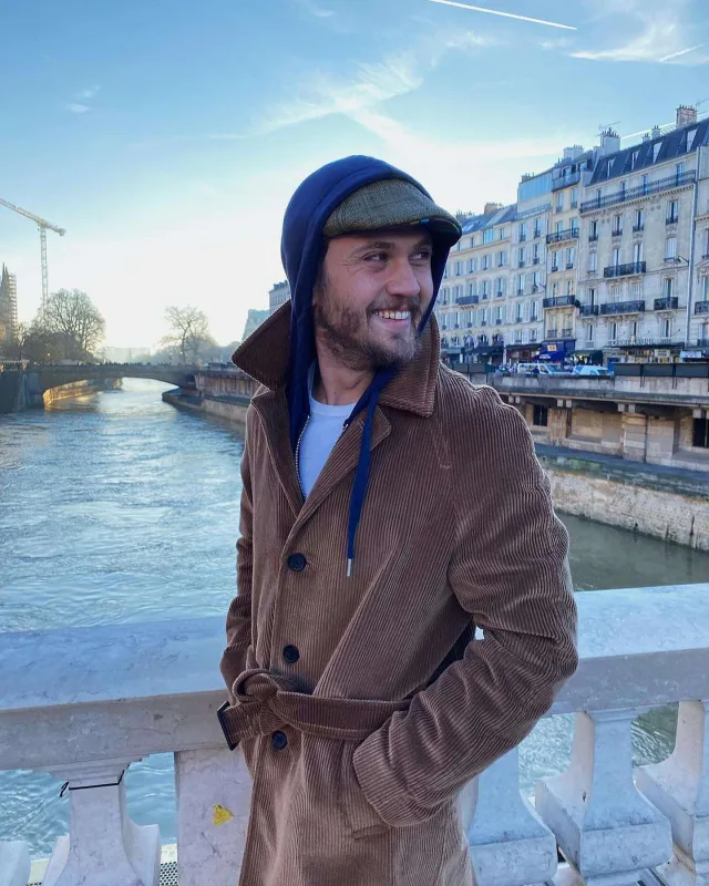 Can Yaman Arası keçdi