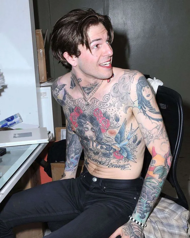 İlk dəfə sevgilisi ilə görüntüləndi