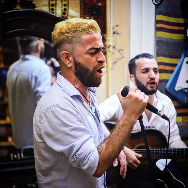 Elvin xəstəxanadan evə buraxıldı