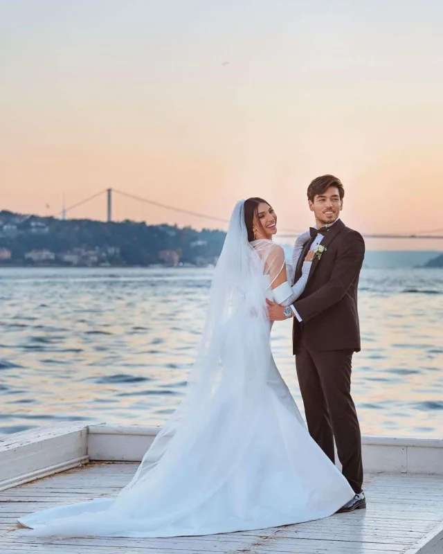 Evliliklərinin birinci ili...