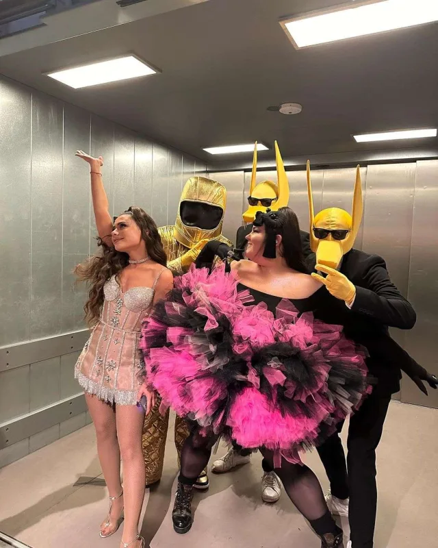 Samirə Amsterdamdakı çıxışından yazdı