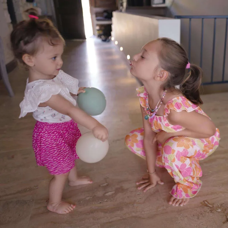 Meryem ad günündə qızları ilə