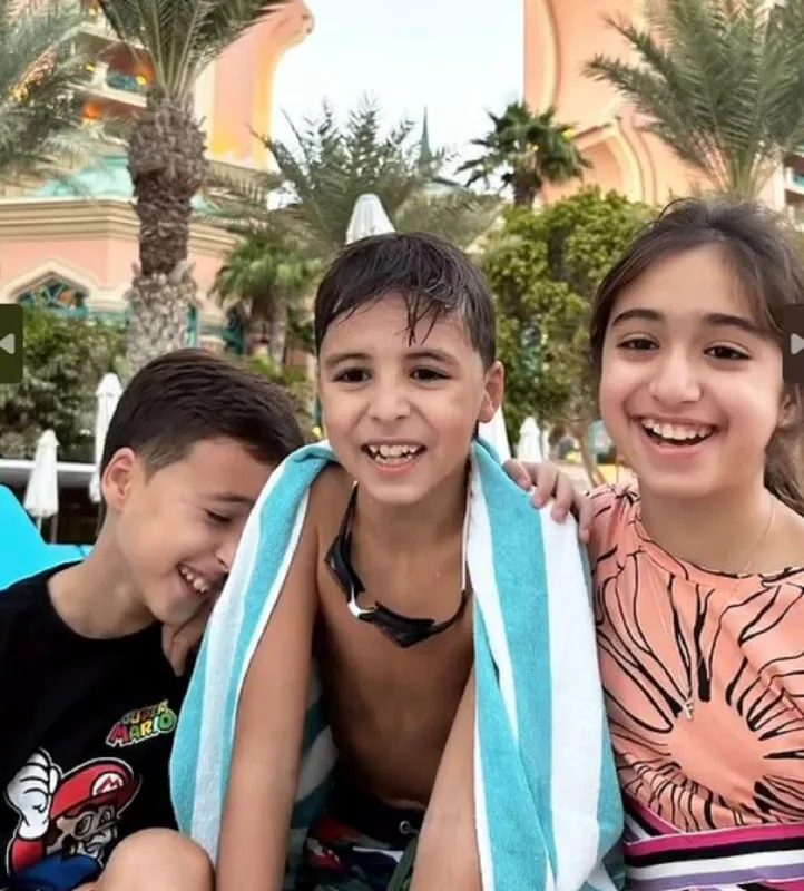 Əkizlərinə Dubayda sürpriz!