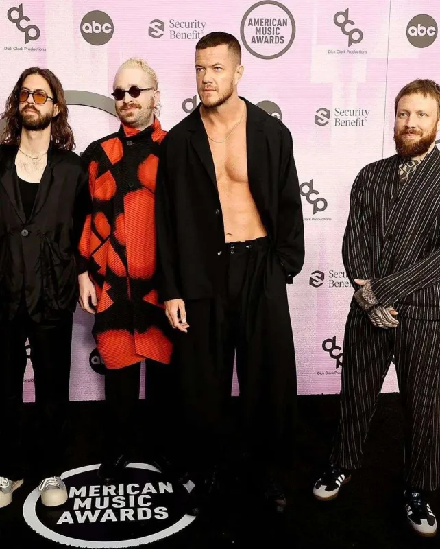 Bu dəfə qara xalçada...