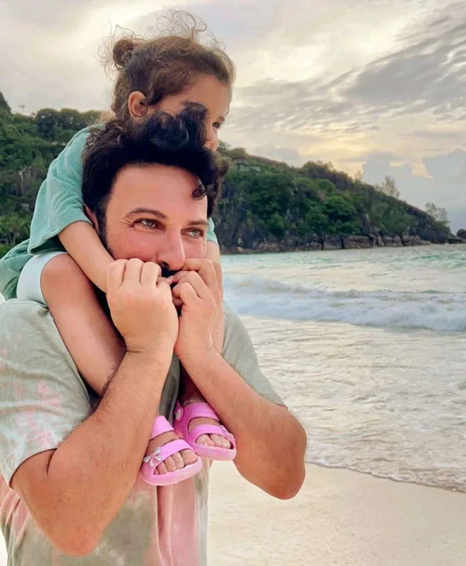 Meqastar 50 yaşında!