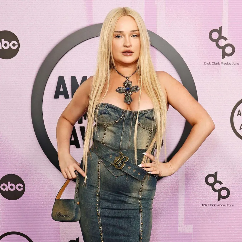 Britninin illər əvvəlki “look”unu təkrarladı