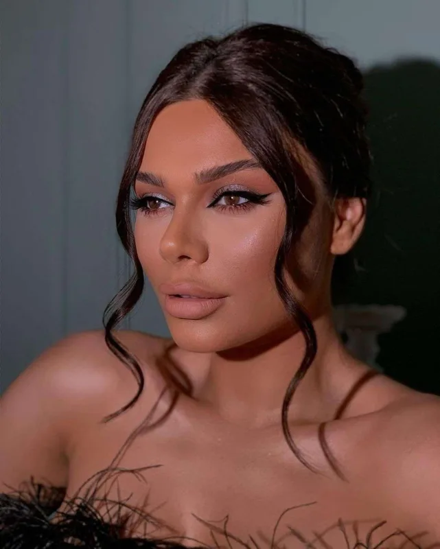 Aysun şiddət görüb?