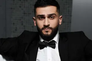 Coni səhnəni tərk edir?