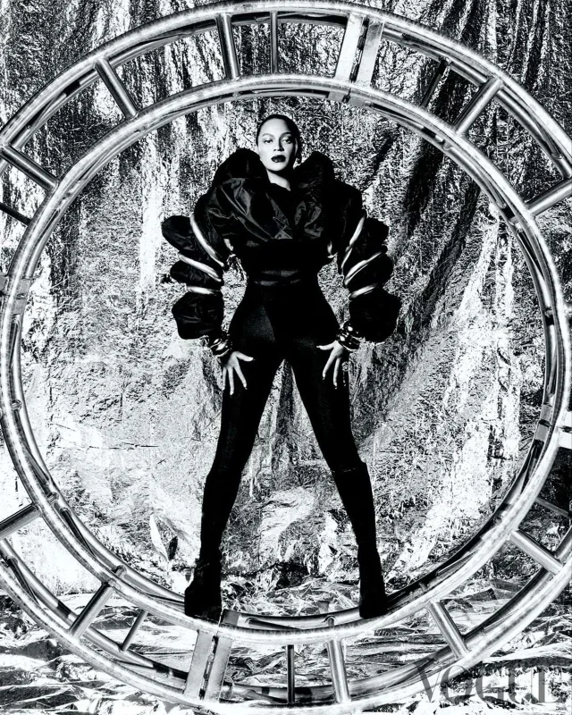 Beyons yeni klipinin tizerini yayımladı