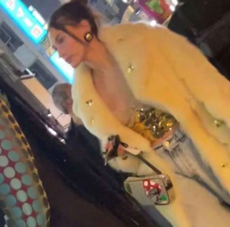 Gizlənmək istəyən Castin gülünc vəziyyətə düşdü