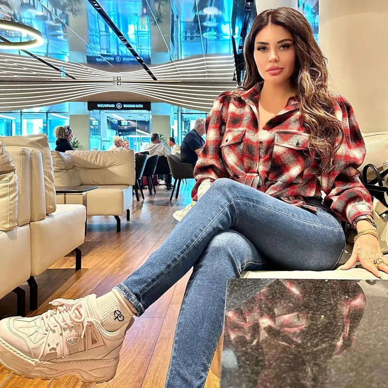 “Köləm olmaq istəyən çoxdur!”