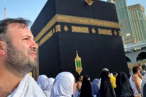 Elnur Məkkə ziyarətində