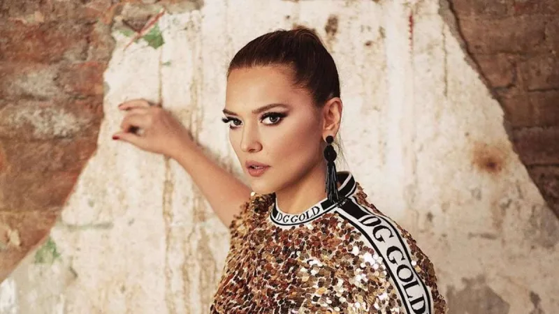 Demet Naxçıvanda səhnəyə çıxacaq