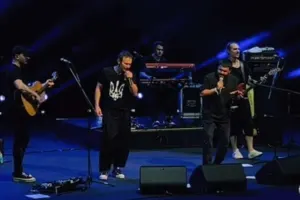 “Okean elzi”nin solisti Vaqiflə duet oxudu