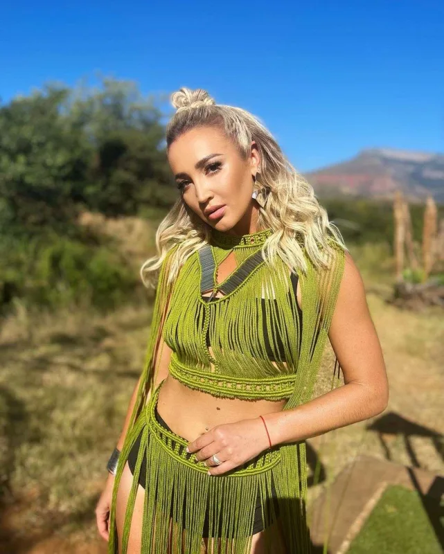 Olqa Conidən əl çəkmir!