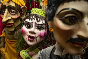 Nazirlik Kukla Teatrında yoxlamalar aparır