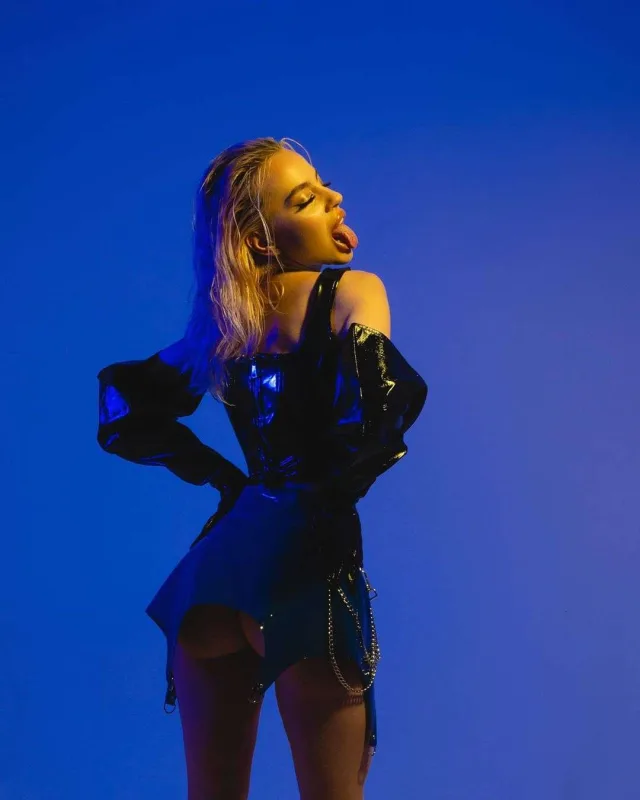 IZAK dəlixanaya aparıldı