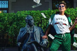 “Karyerama süpürməklə başlamışam”