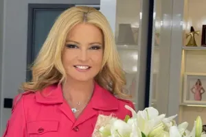 Həyat yoldaşı ilə ilk dəfə görüntüləndi - Foto