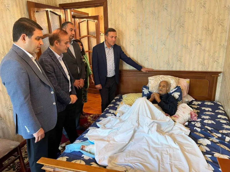 Sənətçilər Dədə Süleymanı ziyarət etdi