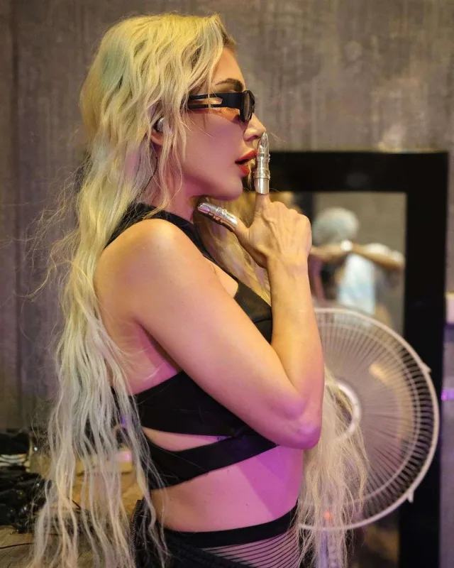 Hande ilə Gülşen qalmaqalı böyüyür