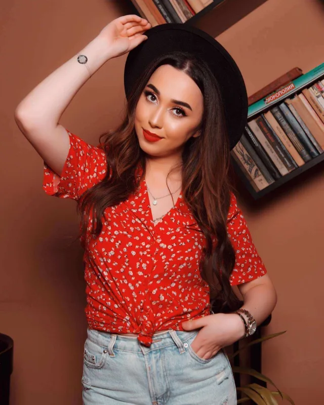 Nigara Türkiyədə 20 min insan baxdı