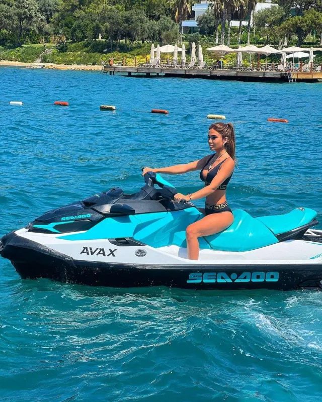 Çimərlik geyimi ən çox kimə yaraşdı?