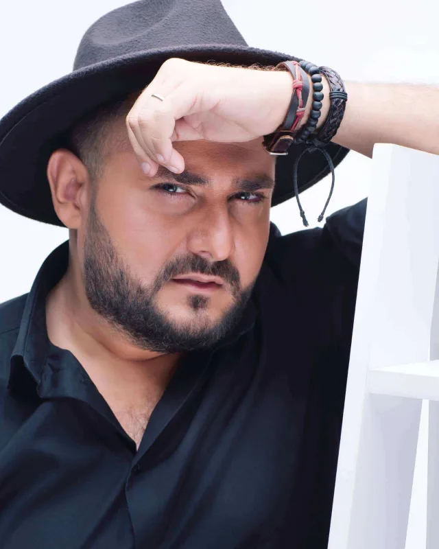 “Bütün dinlərdən uzaqlaşıram”