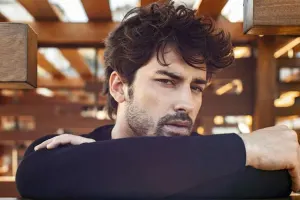 Ayrılıq xəbərlərini təsdiqlədi