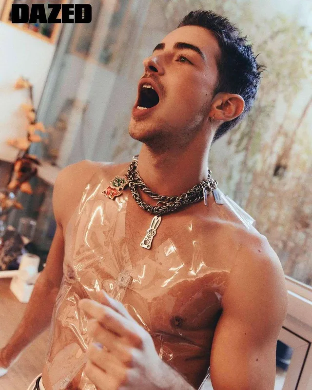 “Elite” ulduzundan yeni fotolar