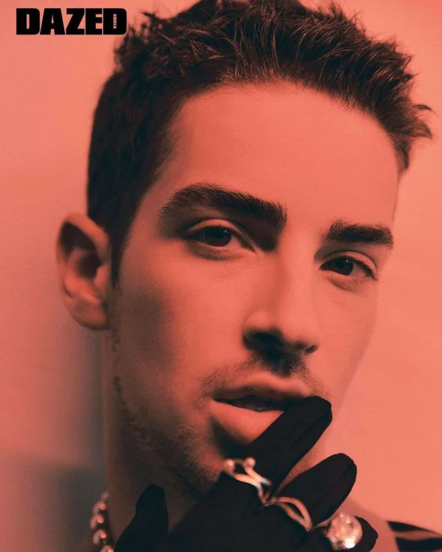 “Elite” ulduzundan yeni fotolar