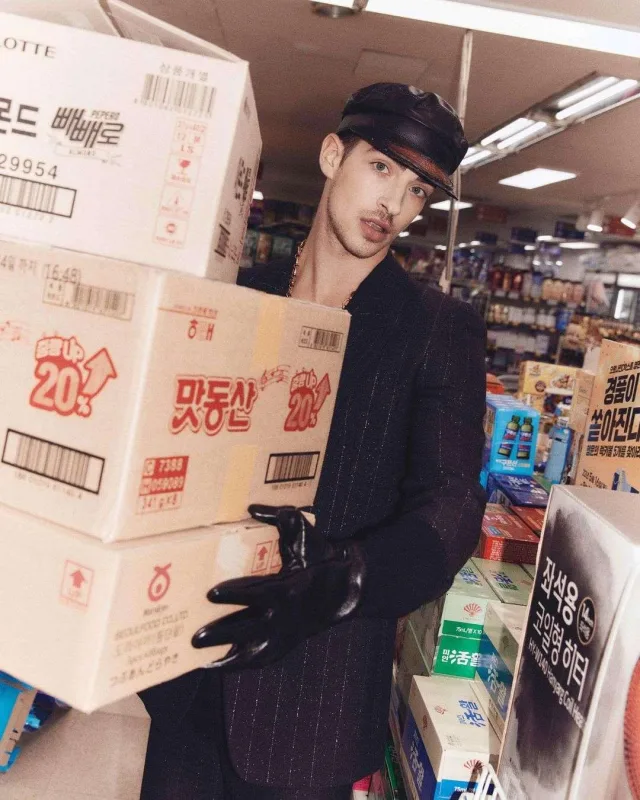 “Elite” ulduzundan yeni fotolar