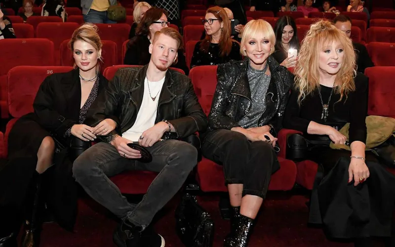 Rusiyadan qaçan Allanın nəvəsi mülkünü satır