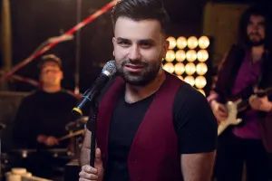 “Gördüm çox “müğənniçilik” edir, başını buraxdım”