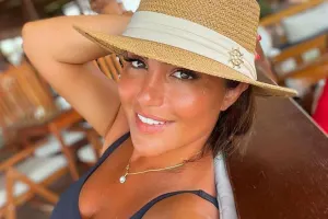 Aydan oğlu ilə tətildə - Fotolar