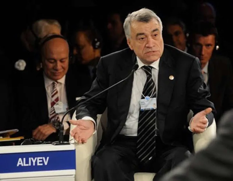 Safuradan mərhum qayınatası ilə bağlı paylaşım