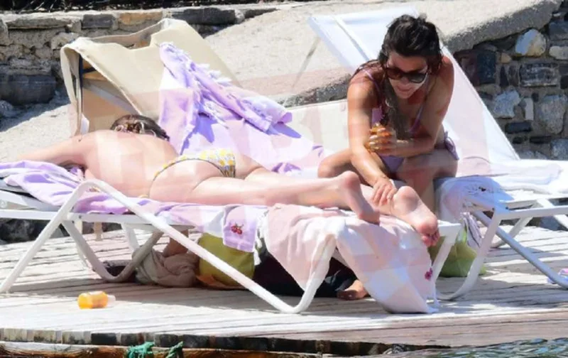 Aslı Enver dəniz sezonunu açdı