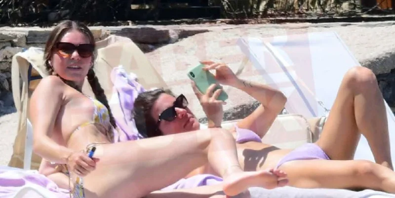 Aslı Enver dəniz sezonunu açdı