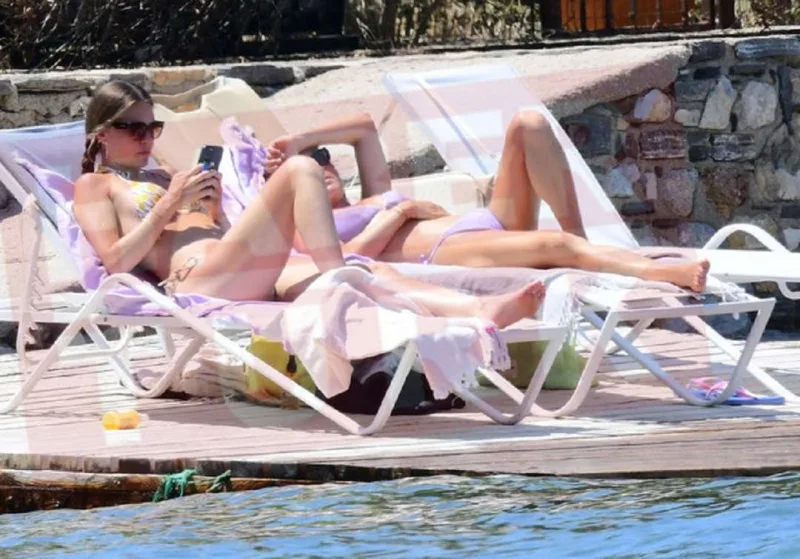 Aslı Enver dəniz sezonunu açdı