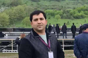 Babək Niftəliyev Mayis Bərxudarovla