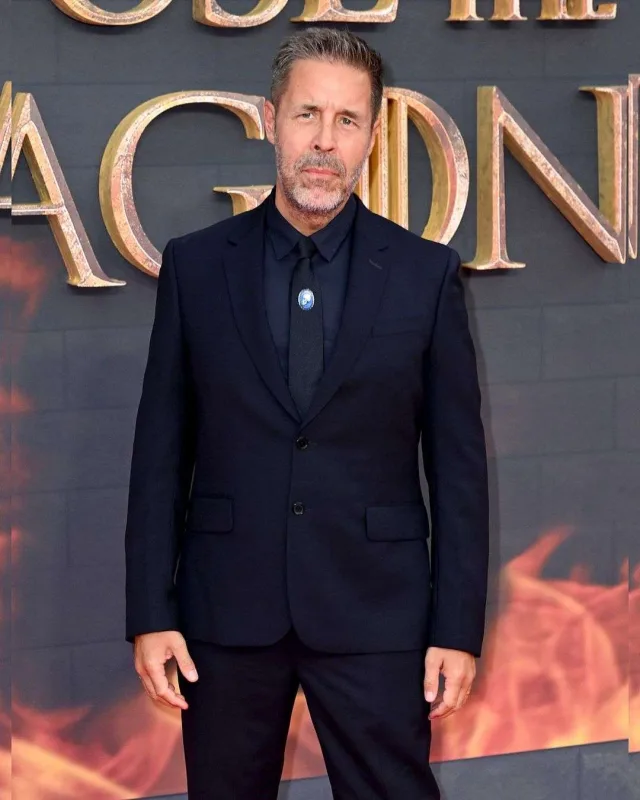 Ulduzlar Londonda qırmızı xalıda...