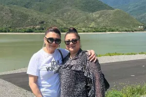 Xalq artistləri Suqovuşanda