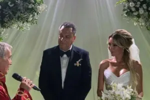 Üçüncü toyu oldu