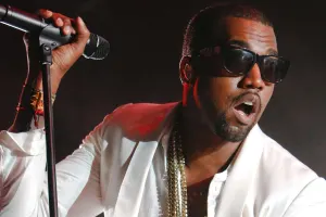 Ona “Apple”dən istifadə qadağan edildi