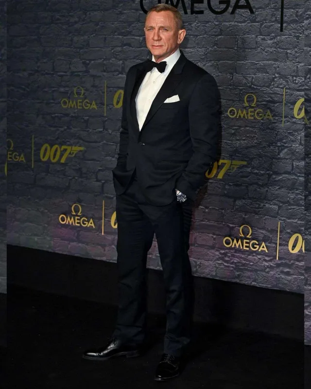 Qırmızı xalıda Ceyms Bond rüzgarı