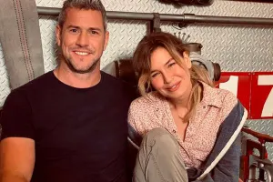 Özündən 10 yaş kiçik sevgilisi ilə toya hazırlaşır