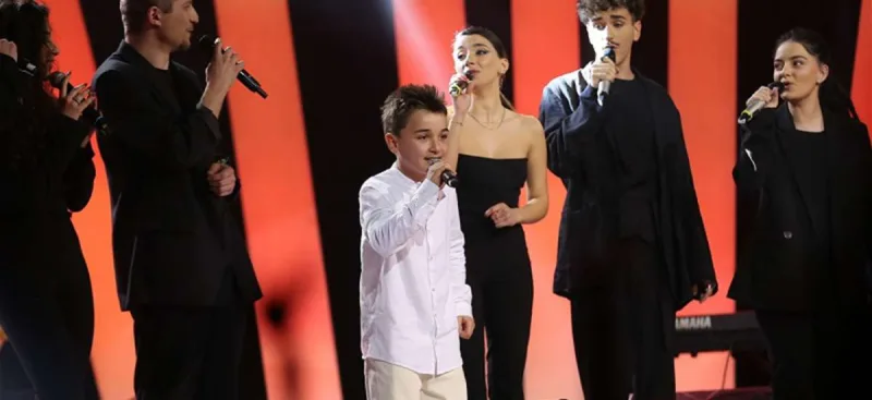 Gürcü şousunda Azərbaycan mahnısı